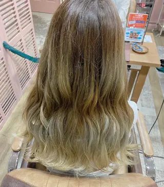 ロング カラー JILL ユキのヘアスタイル