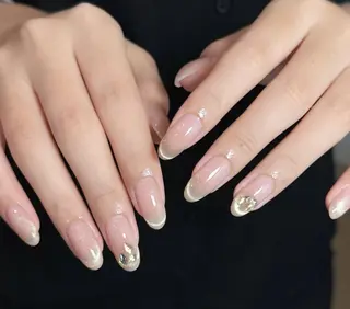 ネイル Pure&Rich Nailのネイルデザイン