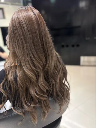 ロング カラー マメタ ユウトのヘアスタイル