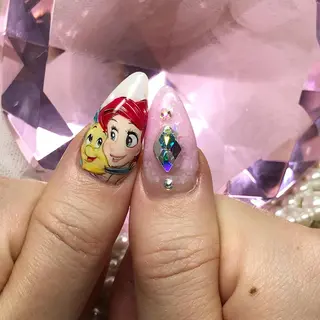 ネイル 津田 真実のネイルデザイン