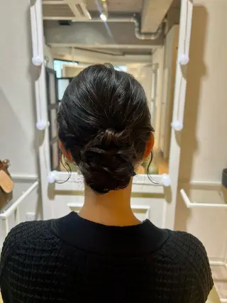 セミロング ヘアアレンジ 人見知りさんでも安心 奥田 里佳子のヘアスタイル