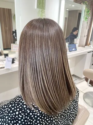 ミディアム カラー 清藤 綾のヘアスタイル