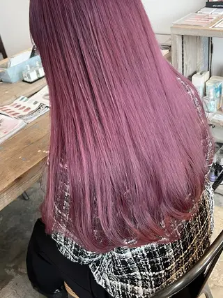ロング カラー 岸下 理緒のヘアスタイル