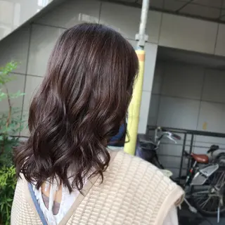 ミディアム カラー 山崎 絵莉香のヘアスタイル