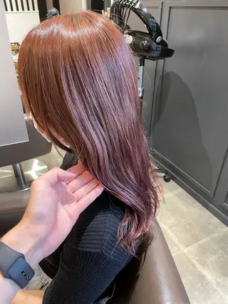 ロング 細沼 葵のヘアスタイル