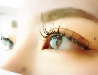 マツエク・マツパ AKIKOᵕ̈*/ 耳ツボ/パーマ/美眉のマツエク・マツパデザイン