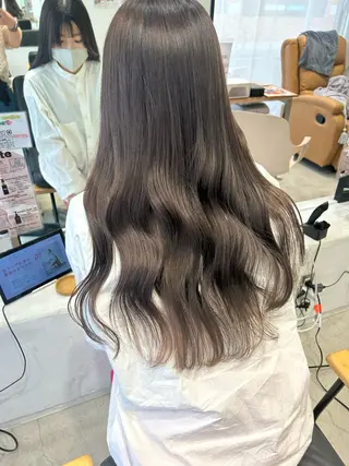 カラー ながい りなのヘアスタイル