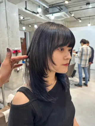 セミロング カイリ /レイヤーカットのヘアスタイル