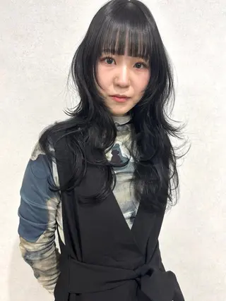 ロング 流行りのレイヤーカッ ト得意💟akariのヘアスタイル