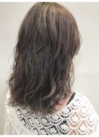 ミディアム カラー 透明感・艶カラー/ 坂田友梨奈のヘアスタイル