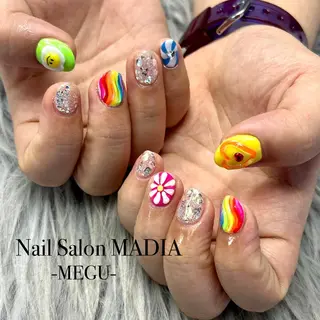 ネイル MADIA藤沢所属・MADIA MEGUのネイルデザイン