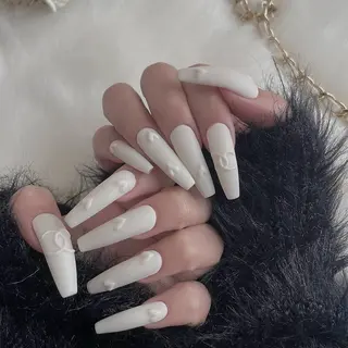 ネイル NEO Beauty Salon所属・𝐍𝐄𝐎 𝐉𝐔𝐑𝐈のネイルデザイン