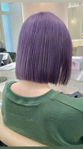 カラー Reve by Lond仙台所属・ブリーチ6000 円派手髪 ハイトーンのヘアスタイル