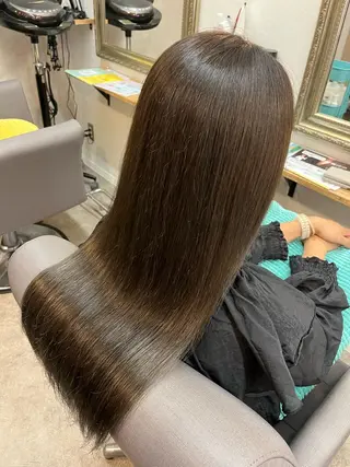 カラー 福本 光のヘアスタイル