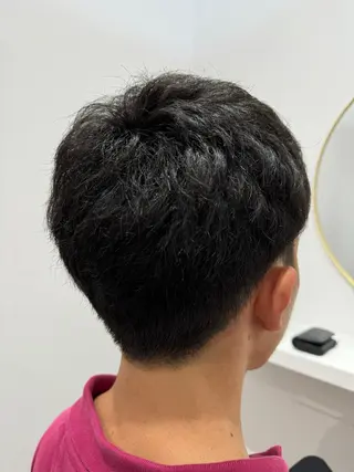 メンズ メンズ特化 秋本晴紀のヘアスタイル