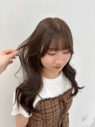 セミロング カラー 韓国レイヤー ハッシュカットのヘアスタイル