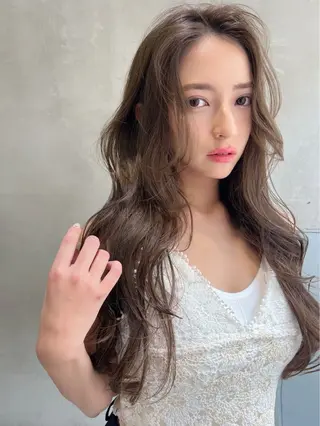 ロング Owelle所属・maika /髪質改善/艶カラーのヘアスタイル