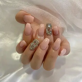 ネイル shareplus honmachi所属・Lim nail🤍 Ayaのネイルデザイン