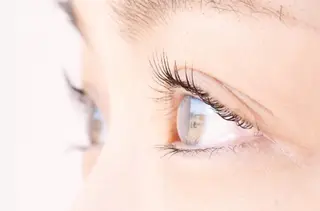 マツエク・マツパ AZURE eyelash＆eyebrow所属・AZURE アジュールのマツエク・マツパデザイン