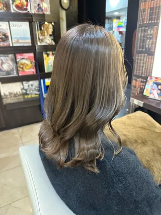 ミディアム カラー mio/【日本橋】 パーマモデルのヘアスタイル