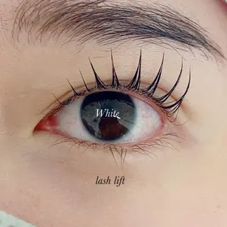 マツエク・マツパ White/マツエク /まつパ/耳つぼのマツエク・マツパデザイン