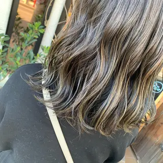 ミディアム yoshi （髙橋）のヘアスタイル