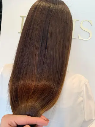 倉林隆一🐈 ダブルカラー/艶髪のヘアスタイル