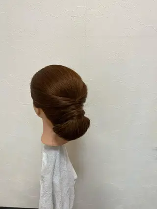 ロング ヘアアレンジ 松田 紗采のヘアスタイル