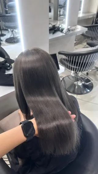 セミロング 艶髪🖤 /Mikage/池袋のヘアスタイル