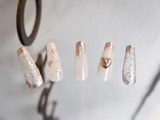 ネイル LEFTNAILS フィルインニュアンスのネイルデザイン