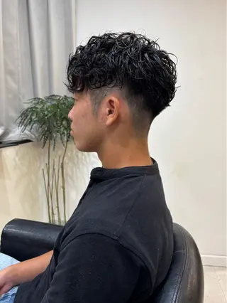 メンズ ハイトーン/ウルフ/ レイヤー/Asukaのヘアスタイル