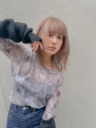 ミディアム カラー ネイル マツエク・マツパ アイブロウ ⭐ハイトーンブリーチ ミルクティーピンクのヘアスタイル