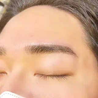 アイブロウ MODEK'S あやねのヘアスタイル