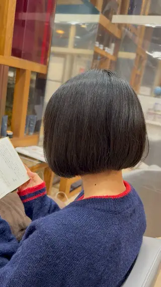 ショート ハイトーンカラー/ 縮毛矯正/海音のヘアスタイル