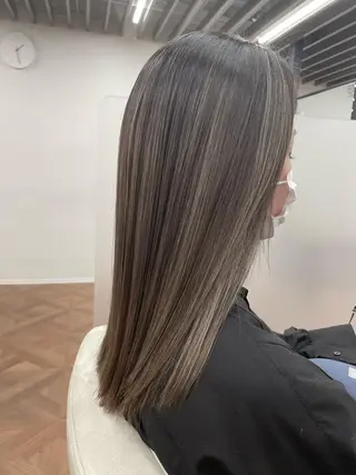 カラー 直井 愛蘭のヘアスタイル