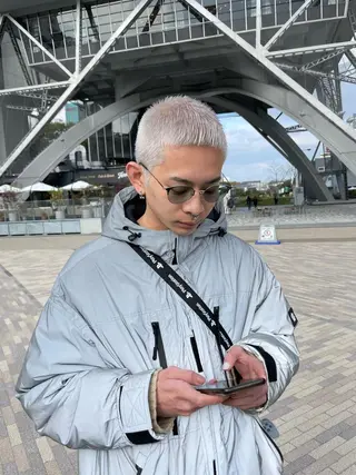 ショート カラー メンズ MONIQA所属・🐲RYUKI メンズブリーチのヘアスタイル