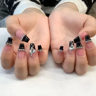 ネイル 💎🐰 saki. m 🐰💎のネイルデザイン