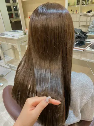 ロング mulum所属・オタク美容師🎮 AKARIのヘアスタイル
