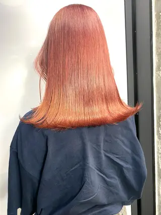 ロング カラー ツガミ リナのヘアスタイル