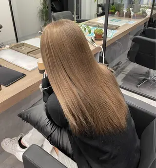 ロング カラー Nail &Beauty by UNO伊勢原所属・COCO .のヘアスタイル