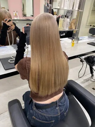 ロング カラー ヘアアレンジ 艶髪ハイトーン🫧 Kurehaのヘアスタイル