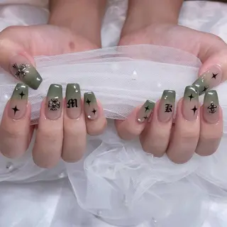 ネイル Rieko EMINAL恵比寿のネイルデザイン