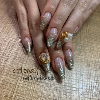 ロング ネイル ツメトマツゲ .のネイルデザイン