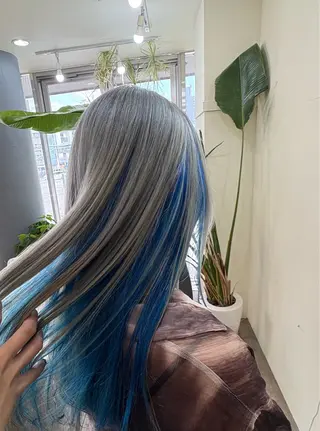 ロング カラー 飯泉 夏琉のヘアスタイル