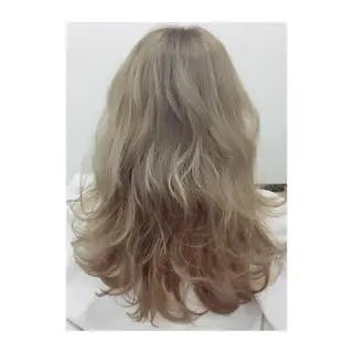 ミディアム セミロング ロング  大貫 茉央のヘアスタイル