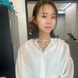 ミディアム カラー ブロンド/ブリーチ 【SITY.】のヘアスタイル