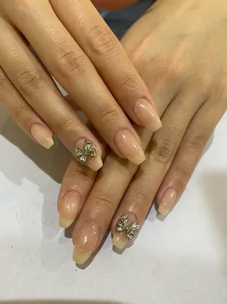 ネイル 藤井 里緒奈のネイルデザイン