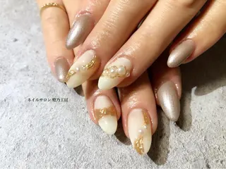 ネイル 伊藤 美里のネイルデザイン