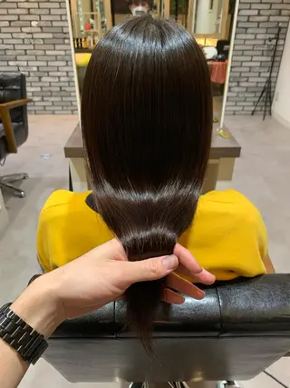 ロング Uni.所属・地毛風ストレート/ 髪質改善/榎本流行のヘアスタイル