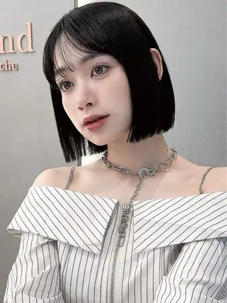 ショート Hazuki レイヤー/艶カラーのヘアスタイル